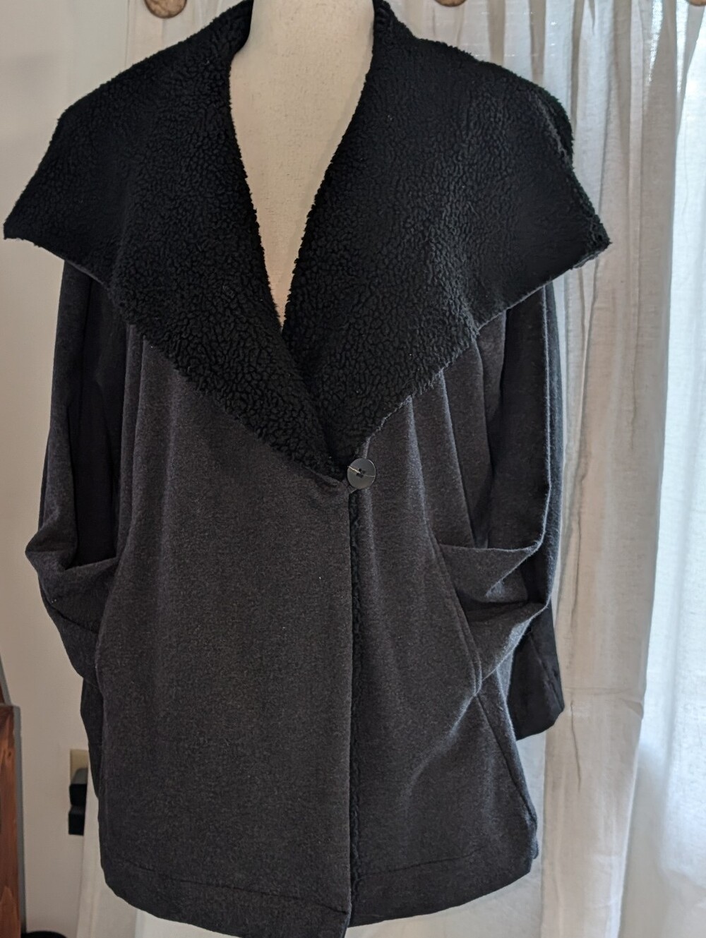 Suzanne Betro Weekend Charcoal Gray Jacket with Black Fleece Shawl Collar.